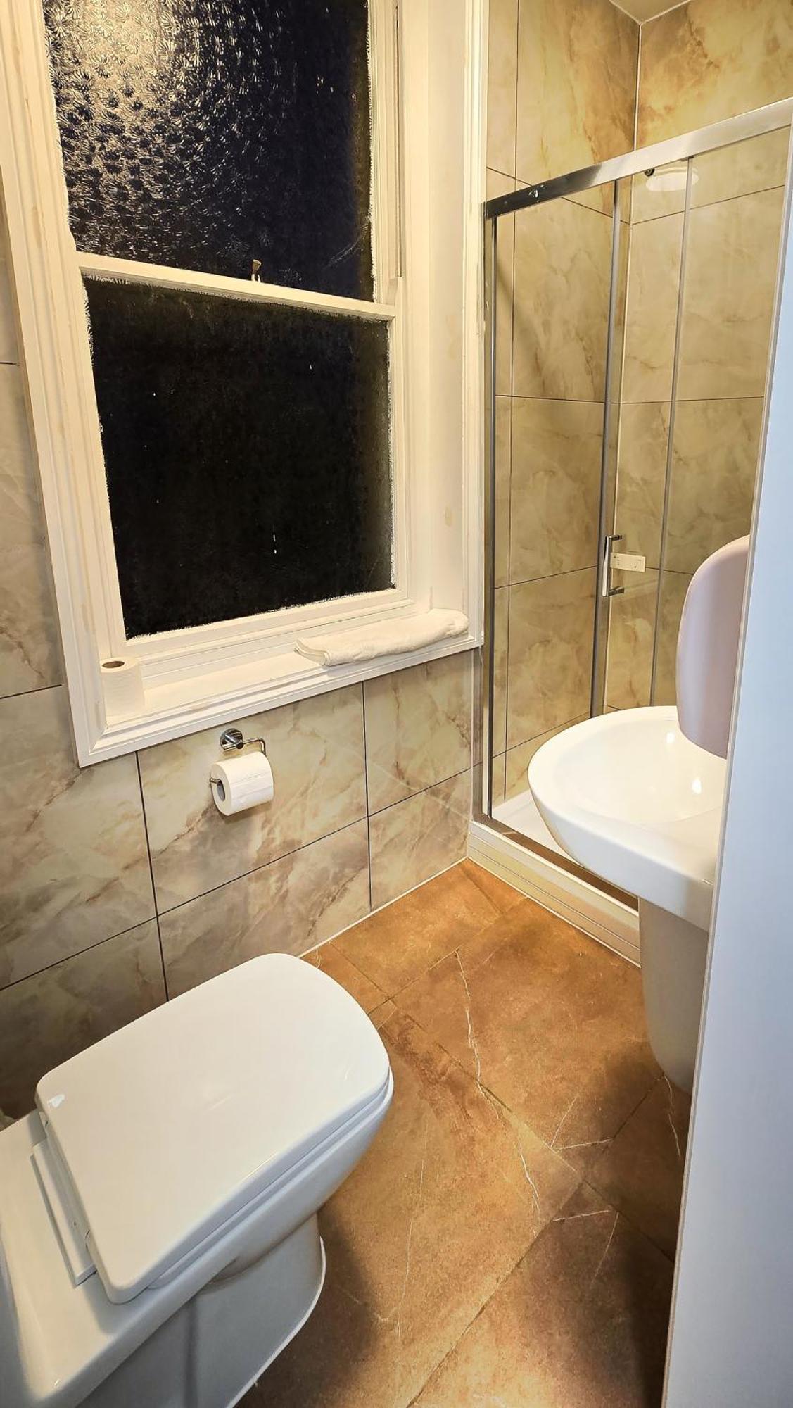 וויימות' Carlton Hotel מראה חיצוני תמונה