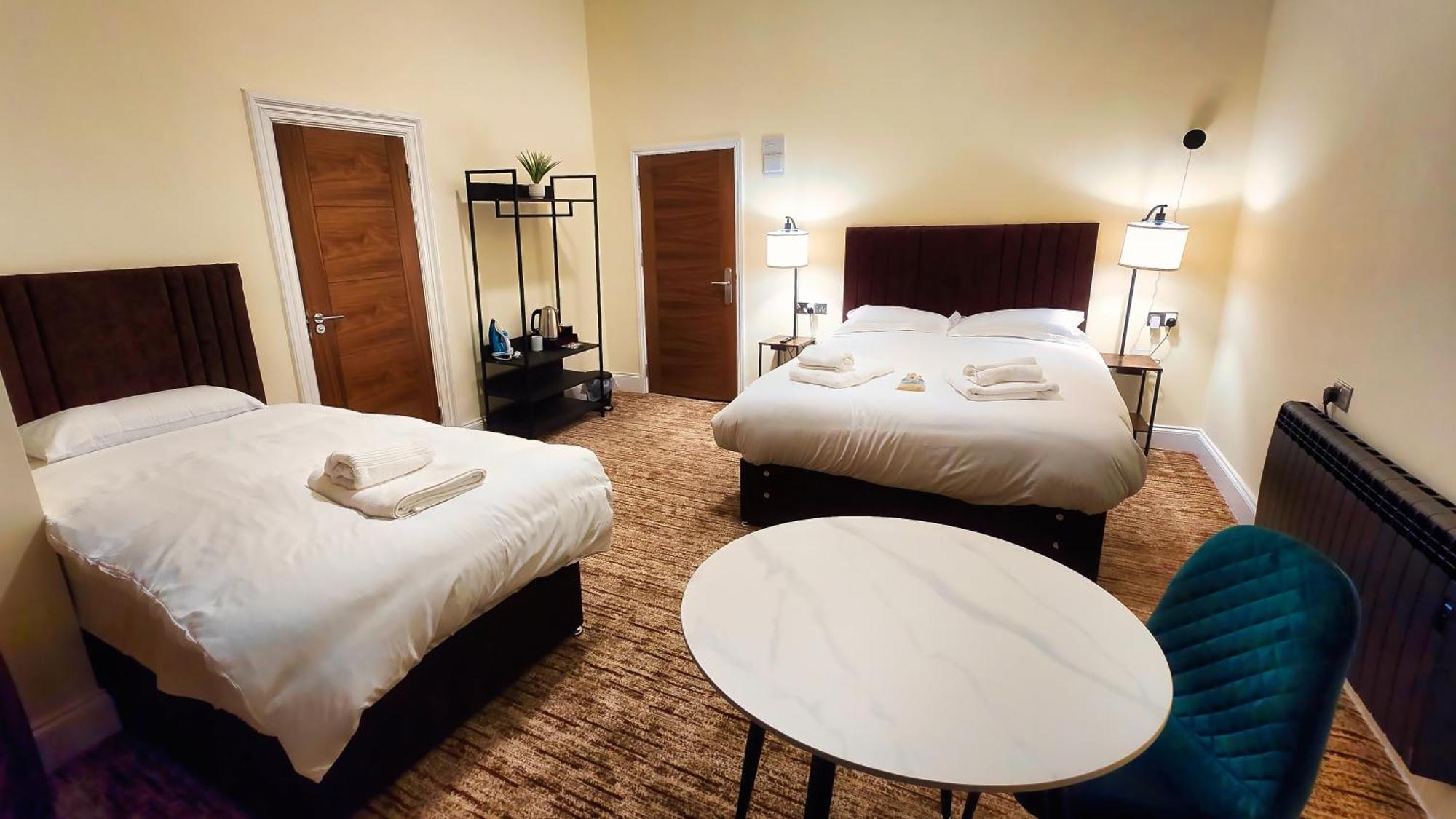 וויימות' Carlton Hotel מראה חיצוני תמונה