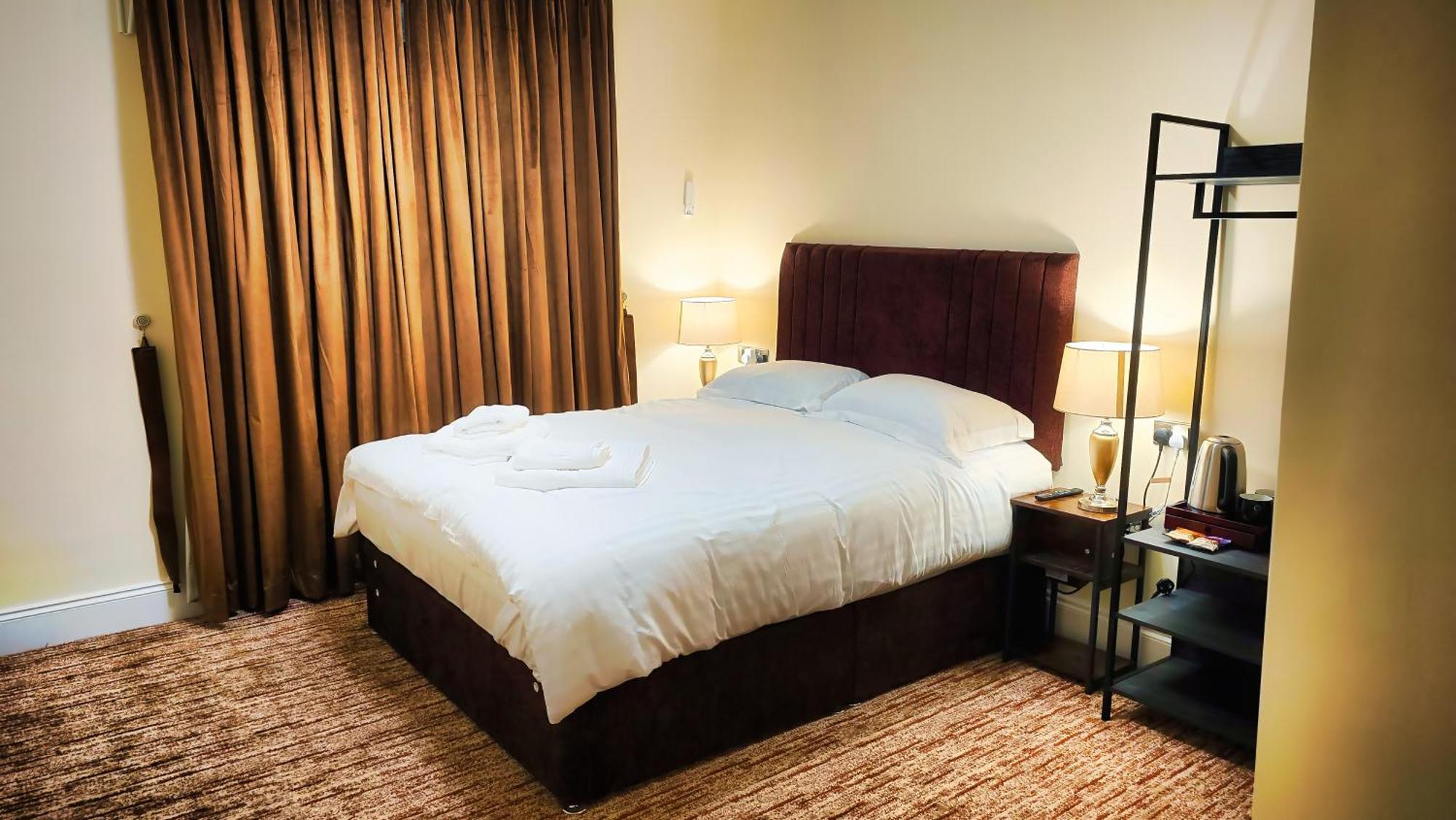 וויימות' Carlton Hotel מראה חיצוני תמונה