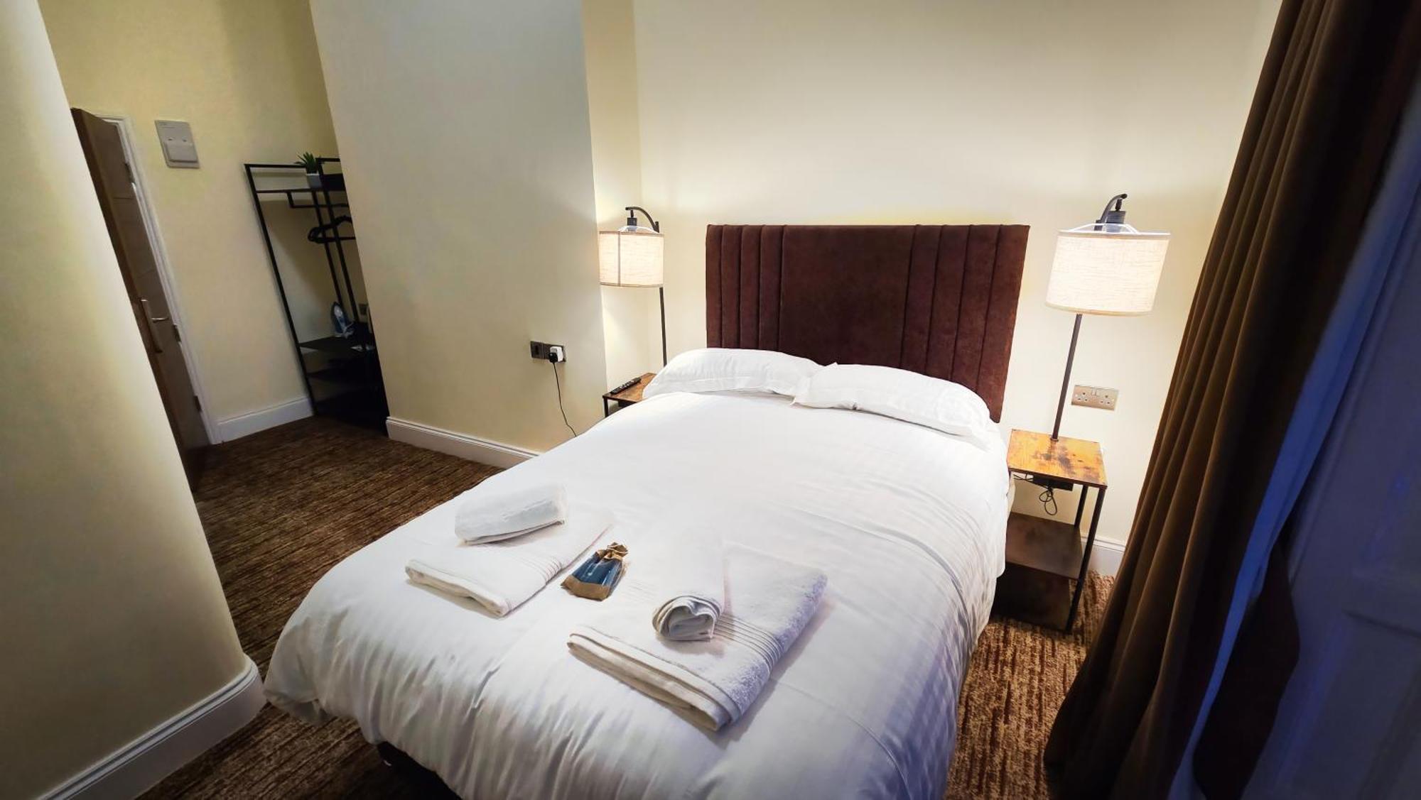 וויימות' Carlton Hotel מראה חיצוני תמונה
