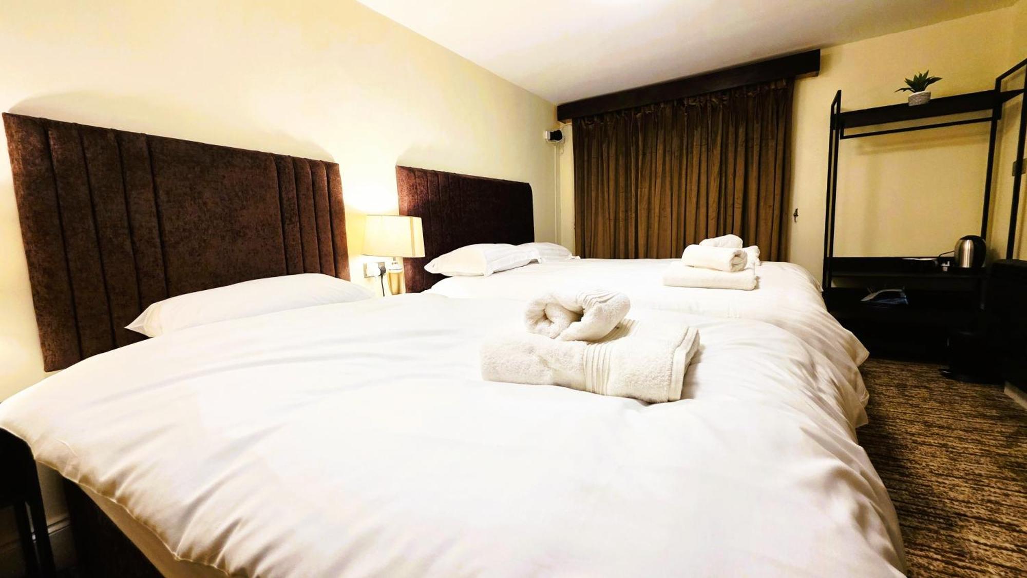 וויימות' Carlton Hotel מראה חיצוני תמונה