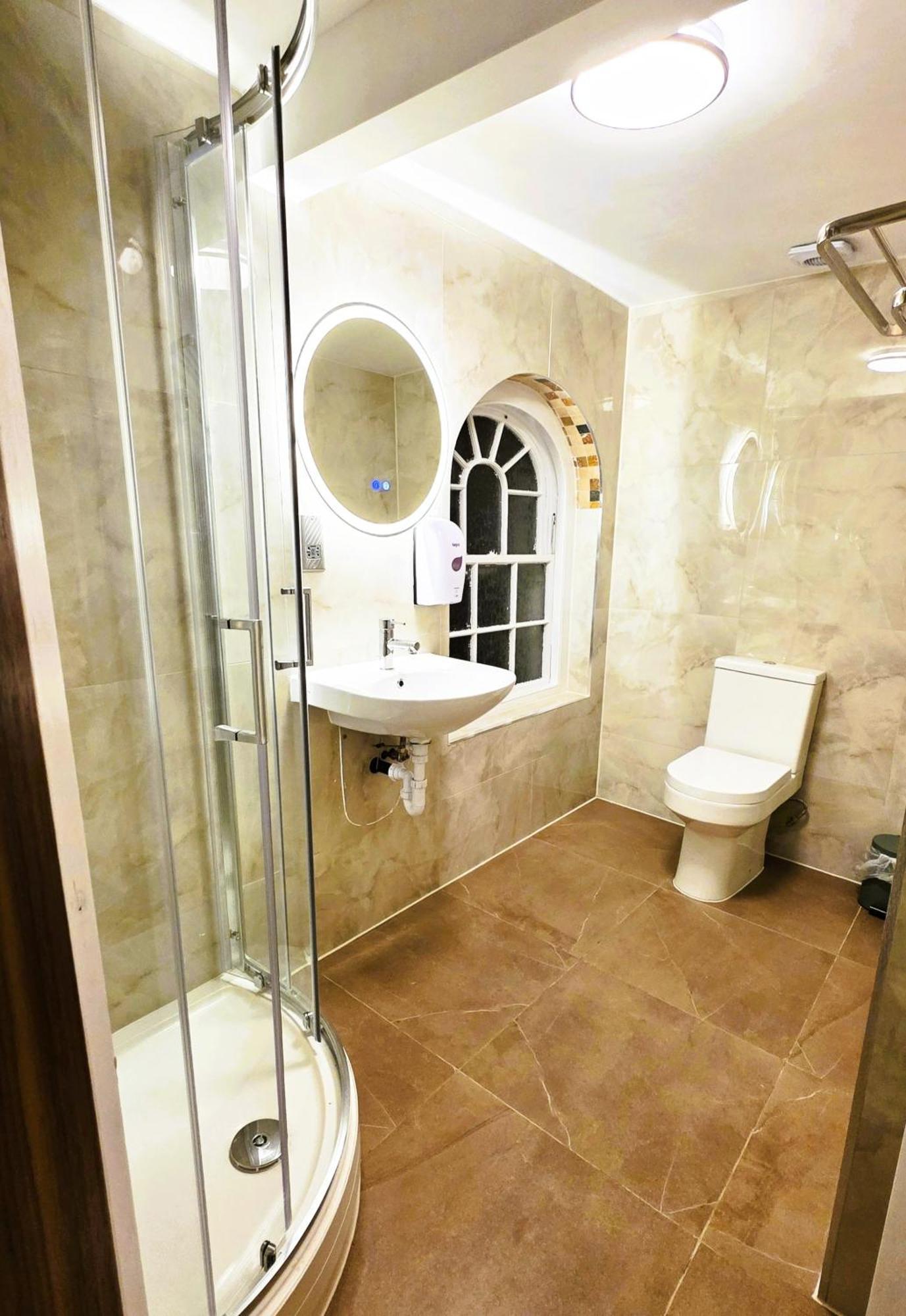 וויימות' Carlton Hotel מראה חיצוני תמונה